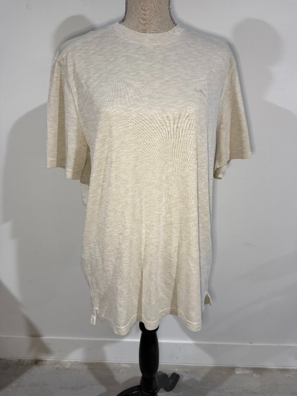 EUC Men's Tommy Bahama Size Medium T-Shirt